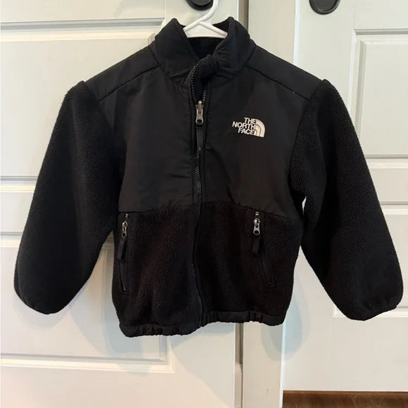 The North Face Classic Black Zip-Up Jacket - Picture 1 of 10